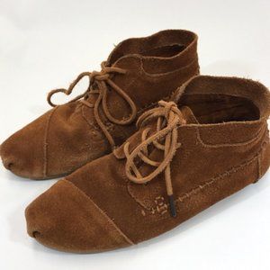 Tom's Suede Leather Moccasin Boots